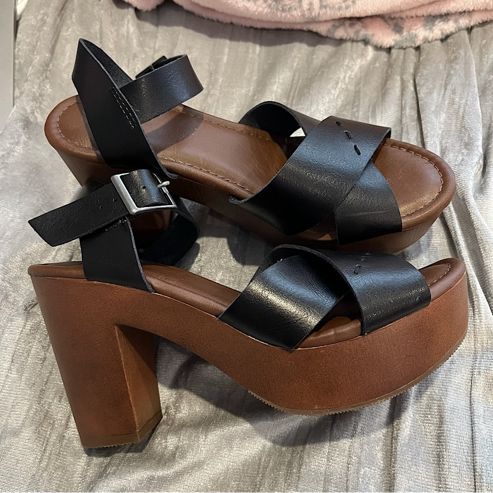 Strappy Platform Heel Sandals